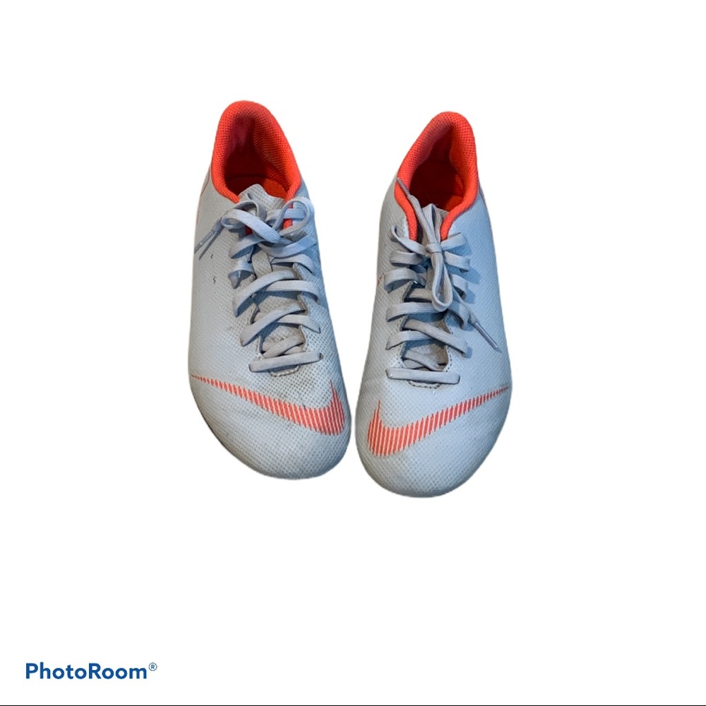 Nike Mercurial Vapor 12 youth soccer cleats